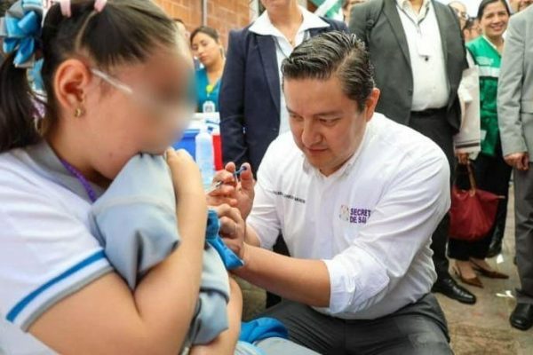 Las vacunas salvan vidas. Contra el virus del Papiloma Humano VPH ya puedes llevar a tus hijos e hijas a vacunar a tu unidad médica más cercana .